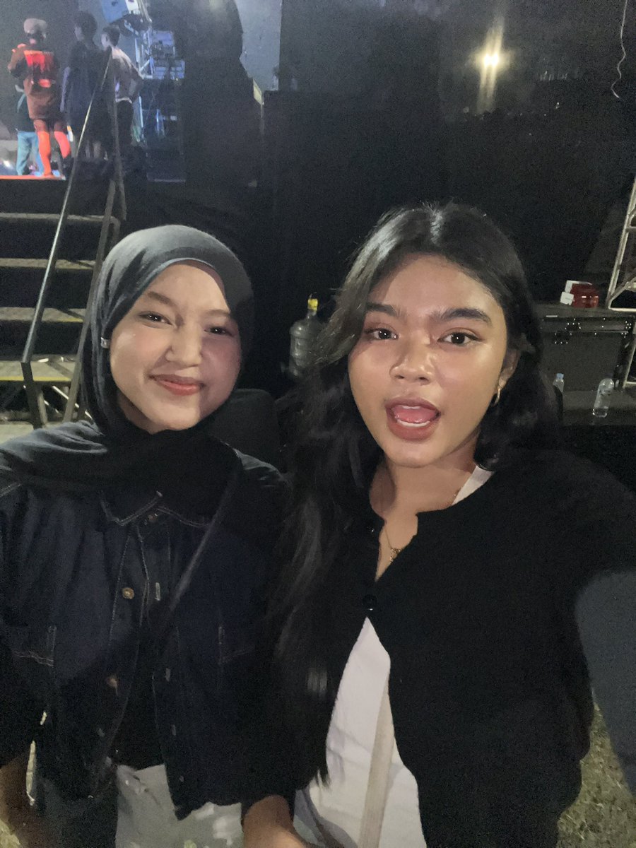 terputri's tweet photo. FRESH FROM THE OVEN https://t.co/VtuRhHVDbp