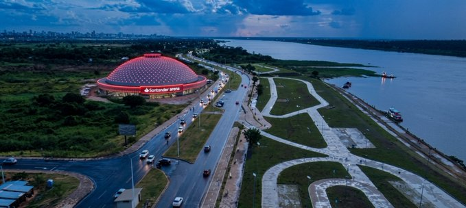 santiagasu's tweet photo. 🎤🇵🇾 La Costanera Norte de Asunción tendrá un nuevo polo de entretenimiento con arena, hotel y shopping.
📍 La arena albergará unos 100 shows al año; el centro de eventos, 80 más.
📍 Las obras arrancarían a comienzos de 2027.
📍 La operará un socio de Live Nation en Chile y Perú.

Imagen de: @SebastianVian69 

 https://t.co/Eh54jThjMU