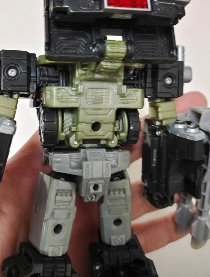 Crosspuru's tweet photo. Honestly I probably wouldn't have gotten into gunpla if my transformers mostly voyagers didnt fucking start turning green and bronze post earthrise - early legacy and hasbro never really addressed this lol https://t.co/lmni0rN76v