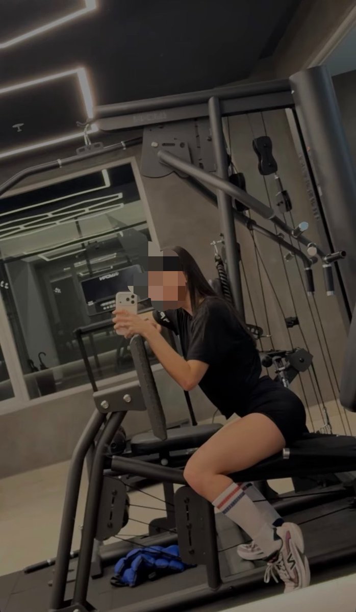 KrisLaloNewSW's tweet photo. Gym para mantener este cuerpecito bonito 🌸 https://t.co/JbM5RScj1U