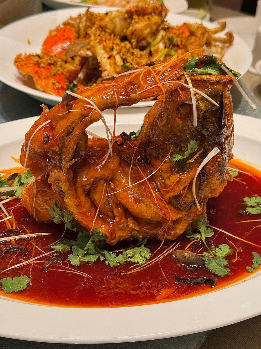 davidclar_289's tweet photo. Just enjoyed a hearty dinner with friends, the table was piled high with delicious dishes, and our lively chats made the night perfect. https://t.co/ghAH6DQ2Bn