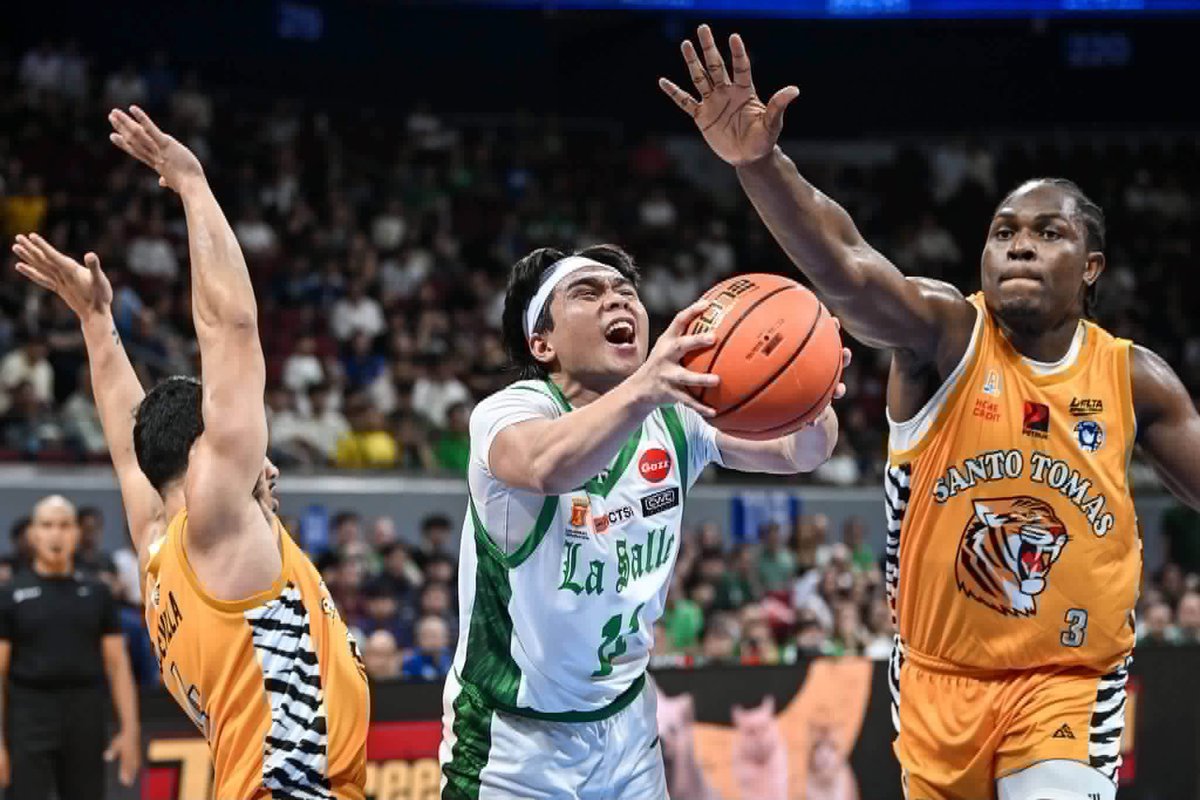 TheUAAPCentel's tweet photo. 🚨 BREAKING: Jacob Cortez has set a new UAAP record for most layups spiked directly into the SVIP section (14).
