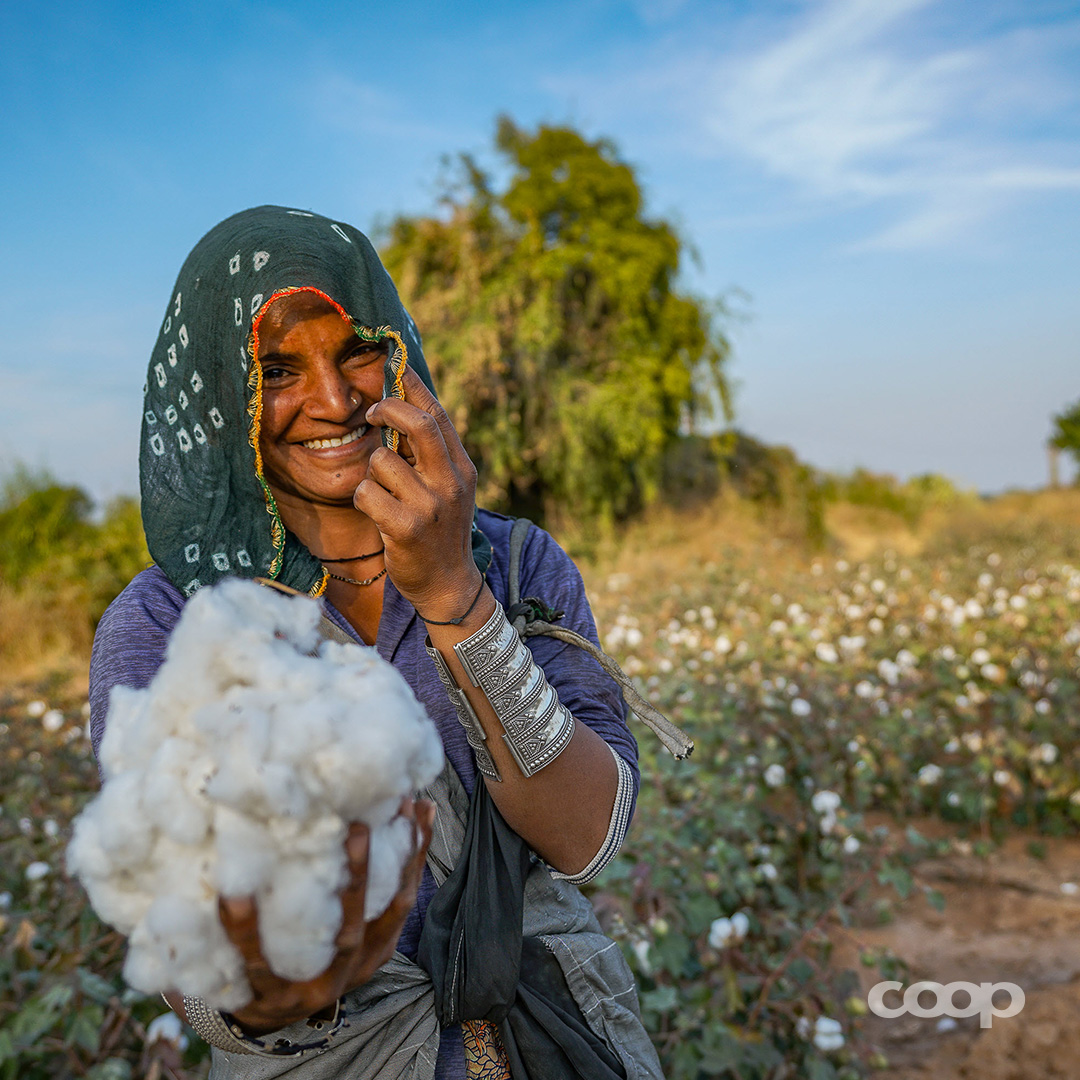 coop_ch's tweet photo. Bio und fair gehören bei Naturaline seit jeher zusammen. 🌿 Unsere Naturaline Frottee Basic Artikel sind neu Fairtrade Max Havelaar-zertifiziert. Damit erweitern wir unsere Partnerschaft und setzen erstmals auf Fairtrade Cotton. #CoopCH #TatenstattWorte ➡️ https://t.co/VTsHEKLPuG https://t.co/MSbXnsjP5I