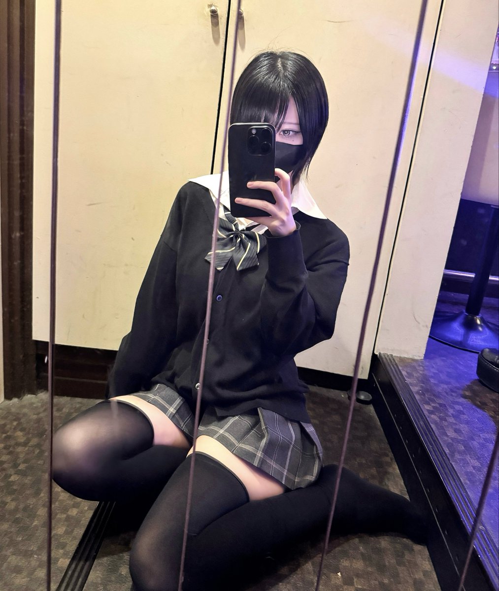 ____pogh's tweet photo. 中性メロ顔 https://t.co/2yEMn9L3AK