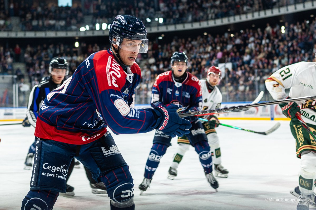 DucsdAngers's tweet photo. 🚨 Tirage au sort, 𝟏/𝟏𝟔𝐞̀𝐦𝐞 𝐂𝐨𝐮𝐩𝐞 𝐝𝐞 𝐅𝐫𝐚𝐧𝐜𝐞 (🇫🇷)

Nous prendrons la direction de Clermont-Ferrand, club de Division 2 🏒 Match prévu le mardi 20 ou mercredi 21 octobre à la patinoire située en Auvergne 🌋

#CDFHockey I #SportAngers I #LaDalleAngevine https://t.co/LzFDVbGH4Y