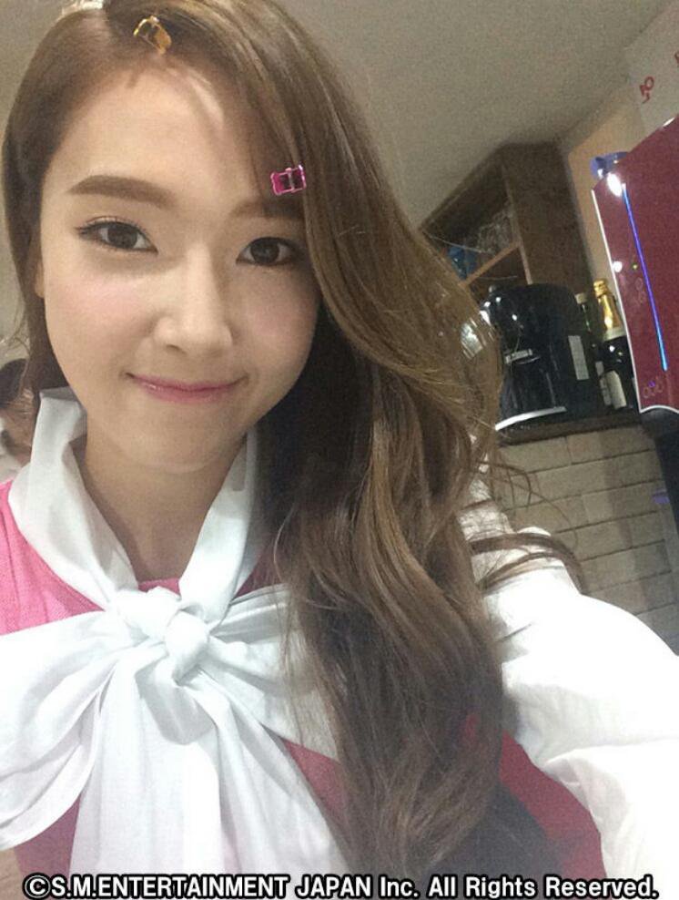 syjpic's tweet photo. 140923 ♡ sone plus+ update 
Hello everyone in SONE PLUS+. It's Jessica. 
It's already gotten cooler and it smells like autumn ^^ How are you all doing? (laughs) 
I'm looking forward to seeing everyone at the Tokyo Dome concert in December, but I'm also anticipating SMTown. https://t.co/kZ0w4tyVQ8