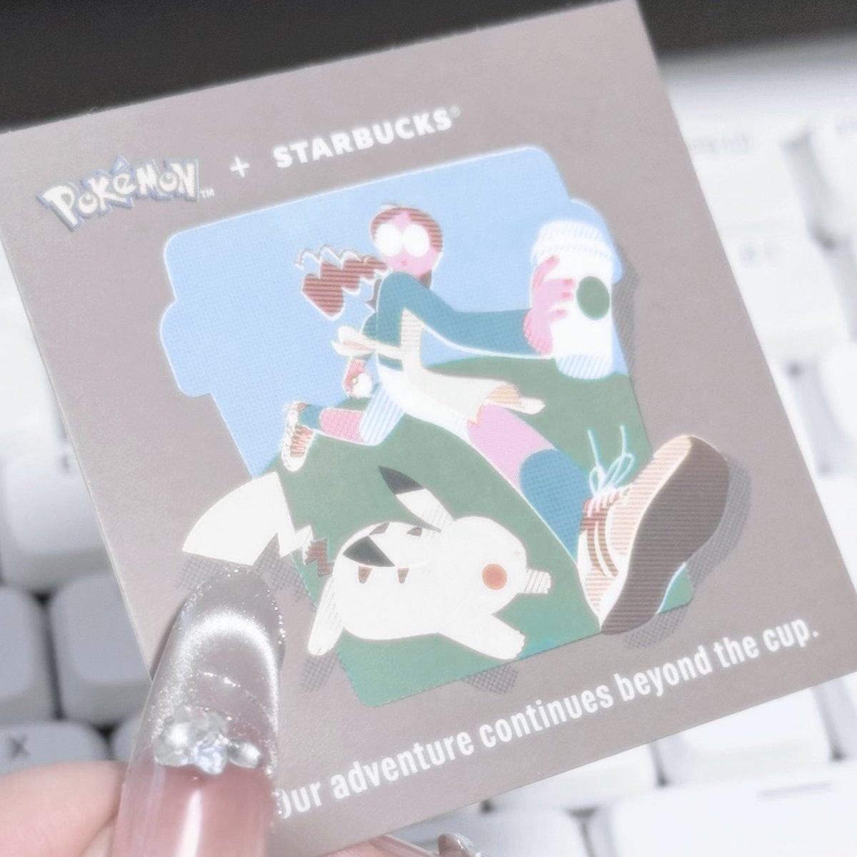 _811km's tweet photo. スタバでピカチュウ頼んだらシールもらった( ᴖ_ᴖ ) https://t.co/0cMorBETSn
