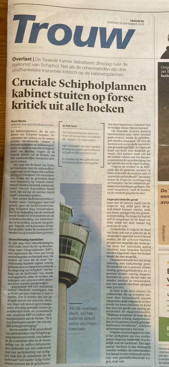 Cor10792734's tweet photo. Dag in, dag uit, teringherrie...en dan wil de fokking VVD naar een HALF MILJOEN vliegtuigen per jaar! Totaal gestoord!
Over het hele land #uitstoot #vliegterreur #vliegherrie door oa de #klmhub die niets bijdraagt aan de economie, alleen belastinggeld kost!
#StopdeHub ❌✈️✈️ https://t.co/aYHpx3I5oa