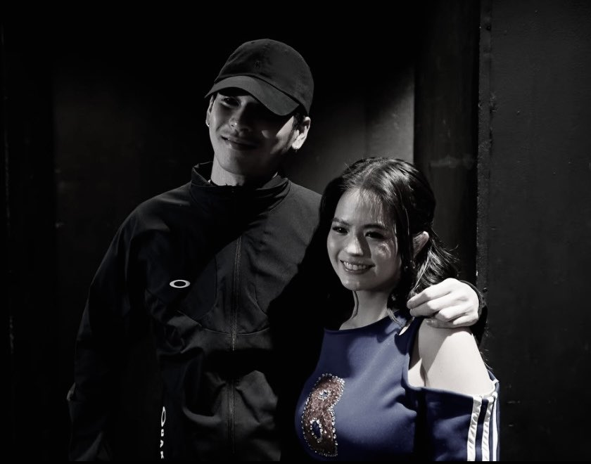 1997bearfilez's tweet photo. you just know they were meant to find their way into the same pages. indeed, they are wrten beayond the stars, wrten beayond the page. : )

mahal na mahal ko kayo, wilbea. ipaglalaban ko kayo hanggang sa dulo ng pahina. 🤍 https://t.co/hS3oEKPM66