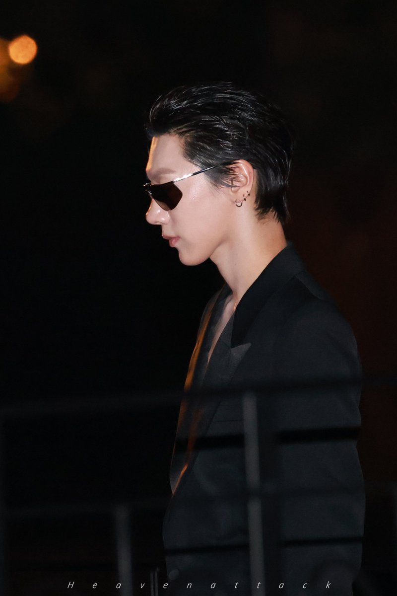 heavenattack1's tweet photo. 260929 Saint Laurent Spring/Summer 2027 show at Paris Fashion Week
【raw pics 4】
 
TEN AT SAINT LAURENT SUMMER27
#TEN #YSL #SaintLaurent
#SaintLaurentxTEN 
#SaintLaurentSS27 
#TENforYSLPFW27 
#TENxSaintLaurent
#TENtoParisFashionWeek
#텐 #เตนล์ #李永钦 https://t.co/1mHGzbgS6b