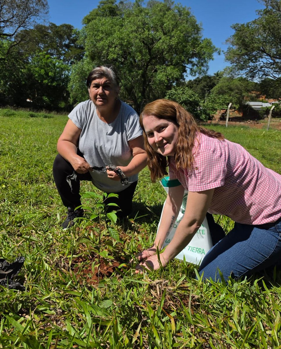 ciudadmujerpy's tweet photo. En el CCM fue escenario de una jornada teórico-práctica de educación ambiental y conservación, organizada por el MAG y acompañada por el MinMujer y la Entidad Binacional Yacyretá.
#gobiernodelparaguay
#ministeriodelamujer
#ciudadmujer
#mag
#entidadbinacionalyacyretá https://t.co/wXHMkXacZc