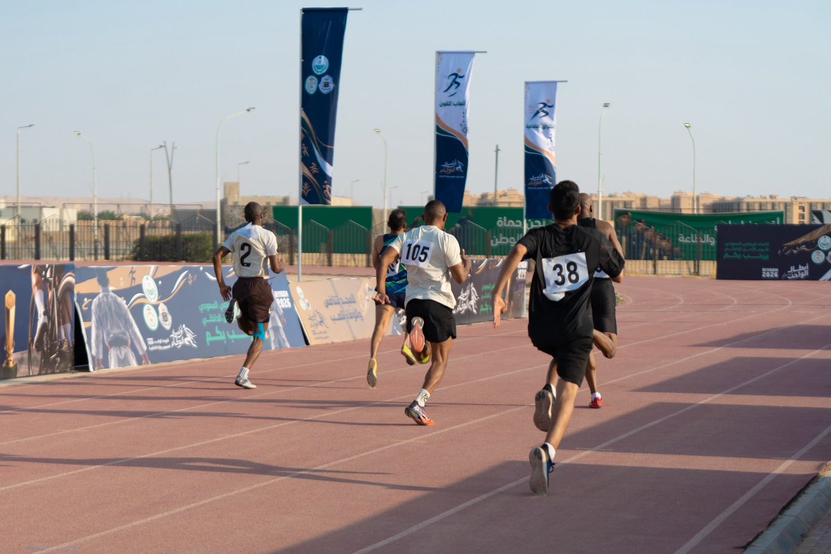 SaudiFSF's tweet photo. 📷| قوات أمن المنشآت والأمن العام يحققان المركز الأول في ألعاب القوى سباق (200 متر) على المستوى الفردي، ضمن منافسات أولمبياد الوفاء لشهداء الواجب. https://t.co/5BQksirAIc