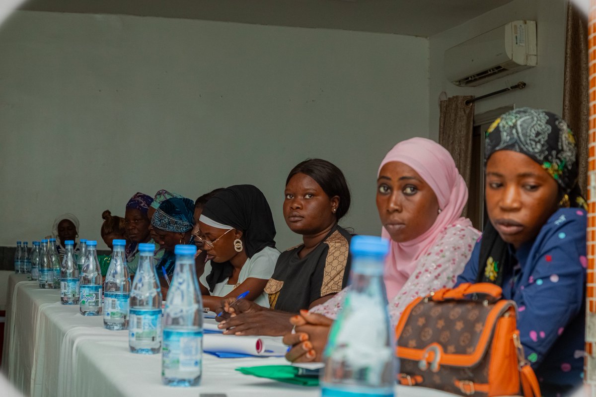 Cenapse2025's tweet photo. Atelier de renforcement de capacité : Les animateurs/trices relais initiés sur le du Programme de lutte contre la soudure et l’endettement https://t.co/DFUZ0DUfXO