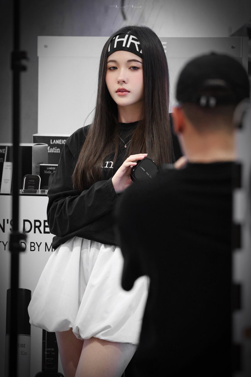 Kakii89's tweet photo. 260930 | 🖤🖤

LANEIGE X MATIN KIM
#NiKYWarinrat 
#FRTentertainment https://t.co/h6eYdSAooI