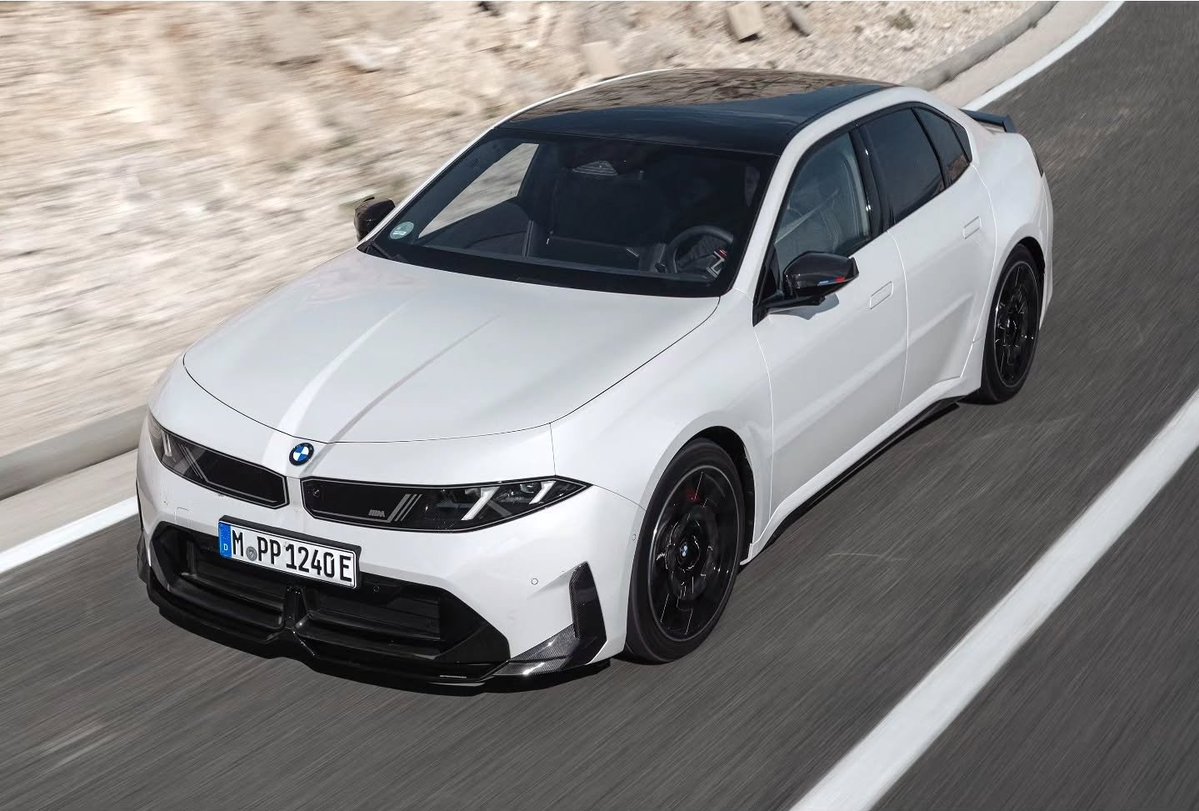 MPower_Daily's tweet photo. Alors, vos avis sur cette nouvelle série 3 ? 👀 https://t.co/HYwH0xDLR5