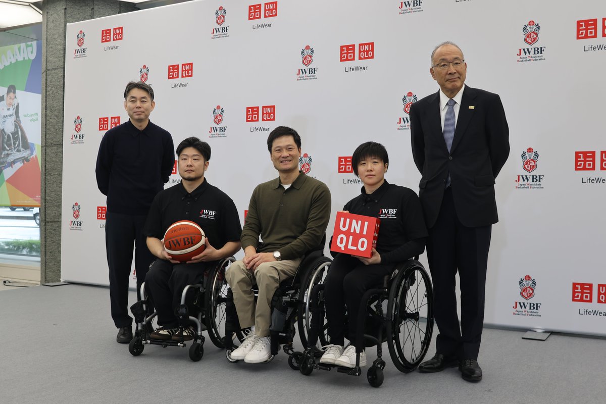parasmag's tweet photo. ユニクロが日本車いすバスケットボール連盟（JWBF）とパートナーシップ契約を締結！
代表男女＆次世代チームをサポート🏀 JWBF理事・国枝慎吾氏との縁をきっかけに実現。選手の声を反映し、車いす特有の動作に合わせた新ユニフォームも登場！

詳しくはこちら👇 https://t.co/orJR21crZB https://t.co/WUvliApyyq