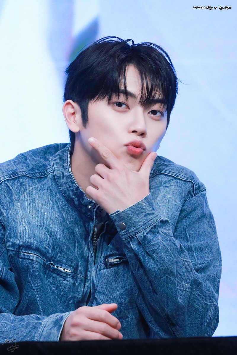 KKYUNIONE's tweet photo. 성장이란..😻

#온앤오프 #ONF
#민균 #MINKYUN #박민균 https://t.co/ITxFQBgHEg
