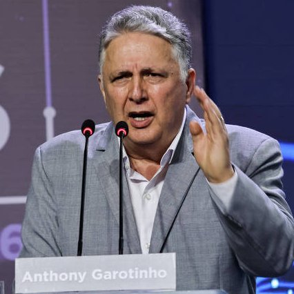 republiqueBRA's tweet photo. 🗳️ ❌ TRE-RJ mantém, por unanimidade, decisão que BARRA a candidatura de Anthony Garotinho ao governo do Rio de Janeiro. https://t.co/IpJnb0TDQt
