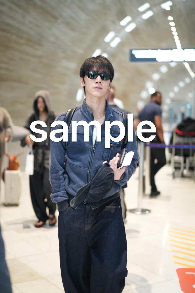 misskloss_1001's tweet photo. Ten is off after wrapping up Paris Fashion Week. Safe flight and take care ♡

TEN AT SAINT LAURENT SUMMER27 
#TENforYSLPFW27 #SaintLaurentxTEN https://t.co/mpIanMs1gp