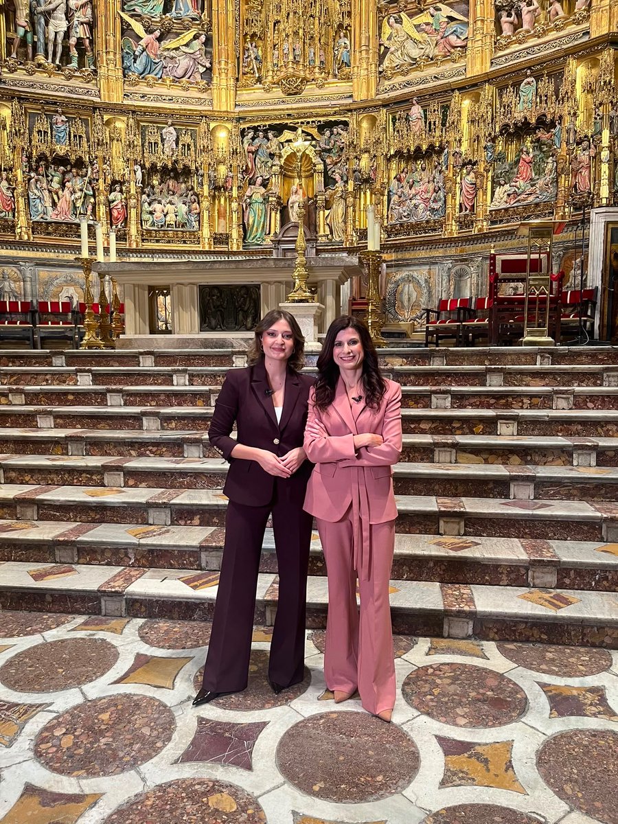 RTVEclm's tweet photo. 📺A punto de empezar el especial desde la Catedral de Toledo @SICP_de_Toledo 

A las 13:55 horas en @La1_tve con @ana_villajos y @SoniaLosan https://t.co/cqQb2ZMok3