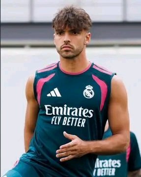 BallKnowDaily's tweet photo. 🚨 𝐁𝐑𝐄𝐀𝐊𝐈𝐍𝐆: Raúl Asencio will undergo 𝐒𝐔𝐑𝐆𝐄𝐑𝐘 tomorrow due to a stress fracture in the tibia of his right leg 🤕 https://t.co/10ee3ywcBm