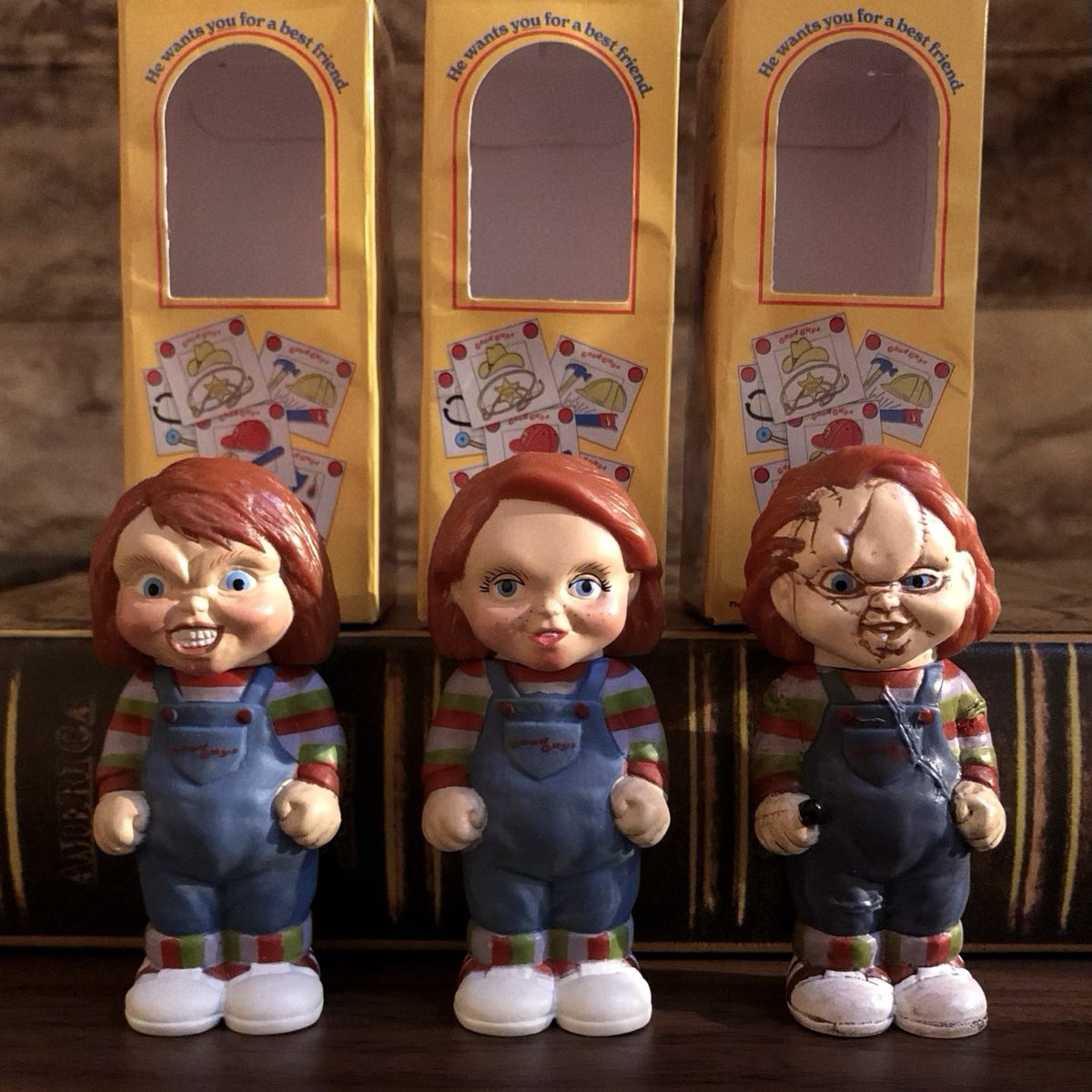SATORU02709164's tweet photo. 【TAKARA TOMY A.R.T.S / ガシャポン】

CHUCKY レトロテイストソフビ
(全3種/1回400円)

｢ チャッキーA ｣
｢ グッドガイ ｣
｢ チャッキーB ｣

コンプリート達成！

#400円ガチャ #CHUCKYガチャ #チャッキーガチャ #CHUCKY #チャッキー https://t.co/2UyDuopEia