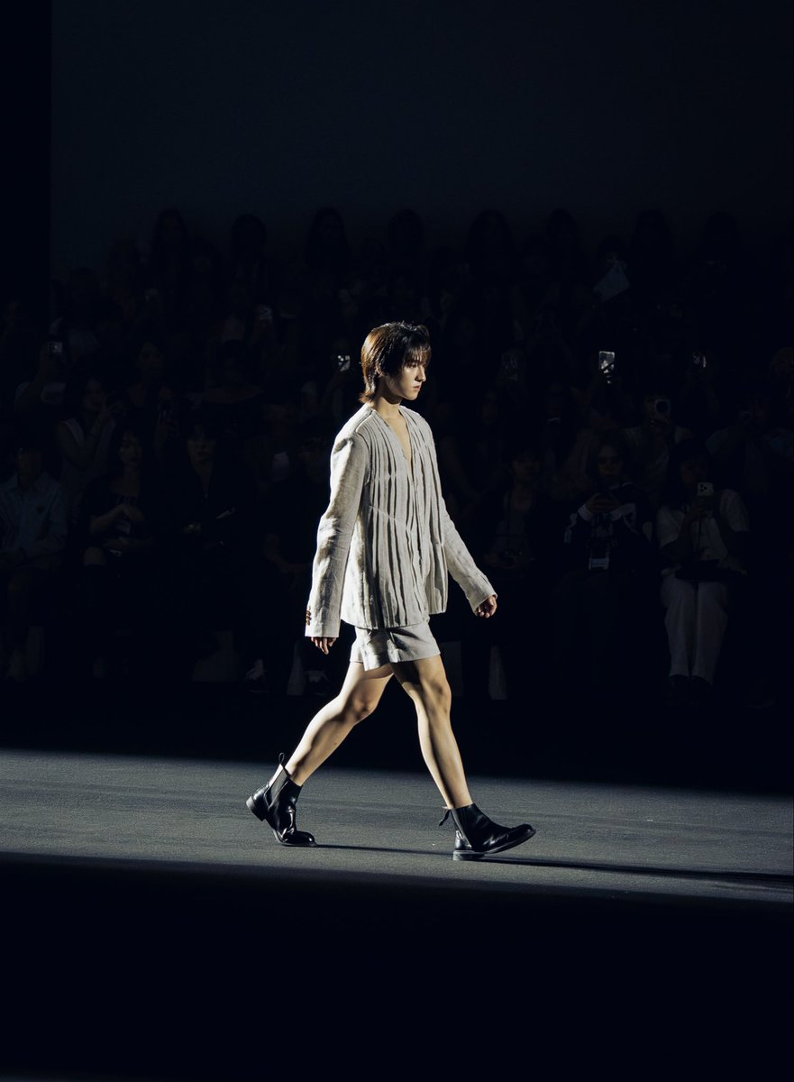 kongjiro_'s tweet photo. เดิน catwalk มาไม่ใช่ว่าจะเดินรับปริญญาถูก
#kongjiro https://t.co/oaelSEWksJ