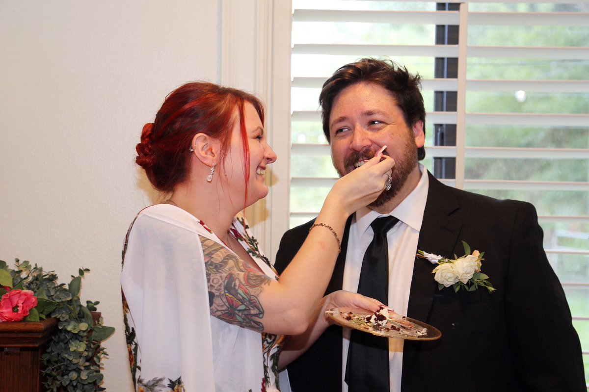 doctasatan's tweet photo. my husband does know the way the sunshine gleams from my wedding band actually https://t.co/PvqFa1Pjl0