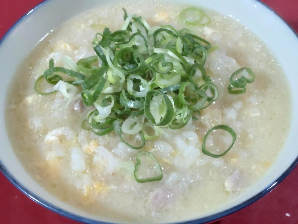 ttilabo's tweet photo. 鶏雑炊　鶏は博多地鶏を使用 https://t.co/CBFZgCxwLo