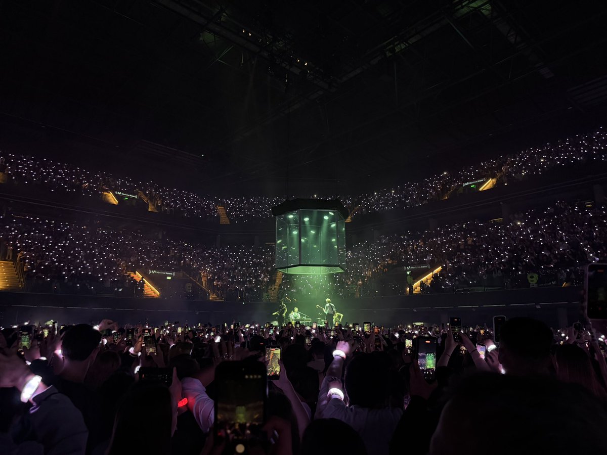lul_c1e's tweet photo. Lo de Morat ayer en el Movistar Arena fue una locura estoy extasiada https://t.co/LaLzRoV1WN