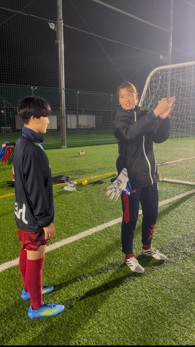 DUE_AVVENIRE's tweet photo. GP活動報告🧤✨

第4回ノジマステラGP合同トレーニング開催

テーマ：
ブレイクアウェイとディストリビューション🔥

ボールを奪えるチャンスを逃さない
攻撃に繋がる効果的な配球

勇気、決断力、発信力。
技術だけではなく、もっと活力が必要！！

もっと高みを目指して…

#ノジマステラ https://t.co/ONaMoUqpGx