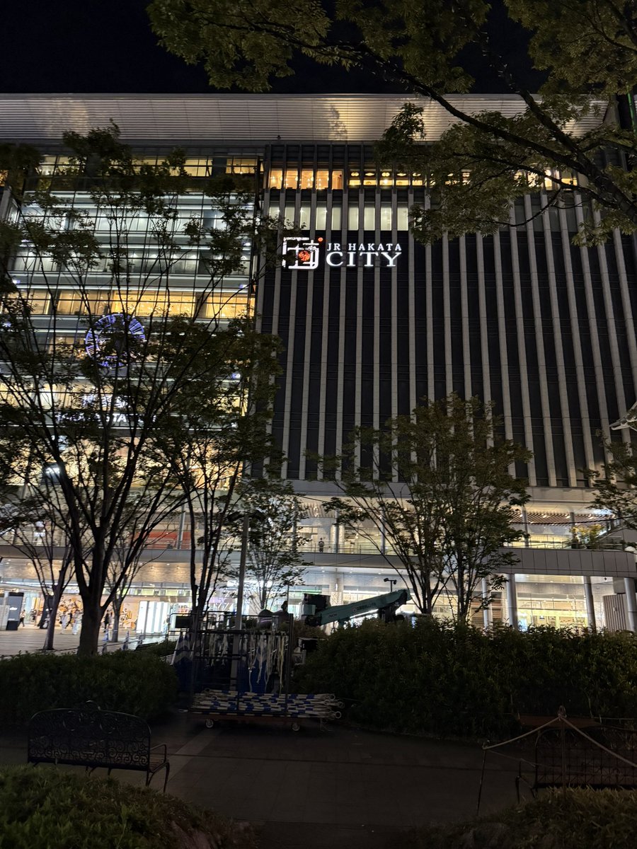 Owl_0725's tweet photo. 今回の出張はそんなにかからないだろう〜
と思ってたのに結局この時間で
ラーメン食べて終わる一日でした… https://t.co/1ob33AhdXO