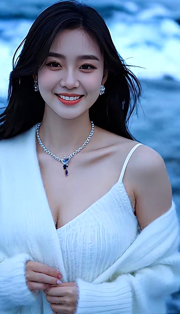 risma13680736's tweet photo. This is the charming girl I adore, a rare beauty like no other that catches every eye. https://t.co/OjDTOTI82D