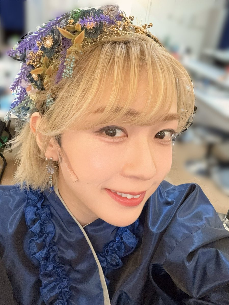 0621Hiro0621's tweet photo. 本日もありがとうございました！！
素敵な髪飾り！！衣装！！
明日は18時公演！！
よろしくお願いします！！！！
#ロミジュリOC https://t.co/q6cIorWc8R