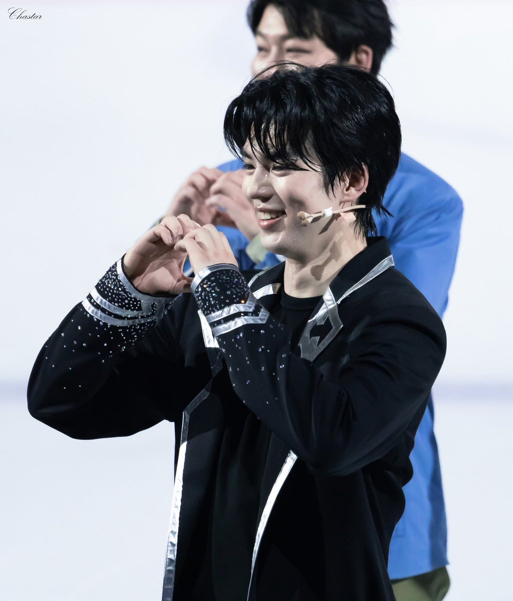 dhk_cha_cha_cha's tweet photo. 260814 나 혼자만 레벨업 on ICE 포토타임

성진우 役 #차준환

🫶 https://t.co/9sDeaqGEMH