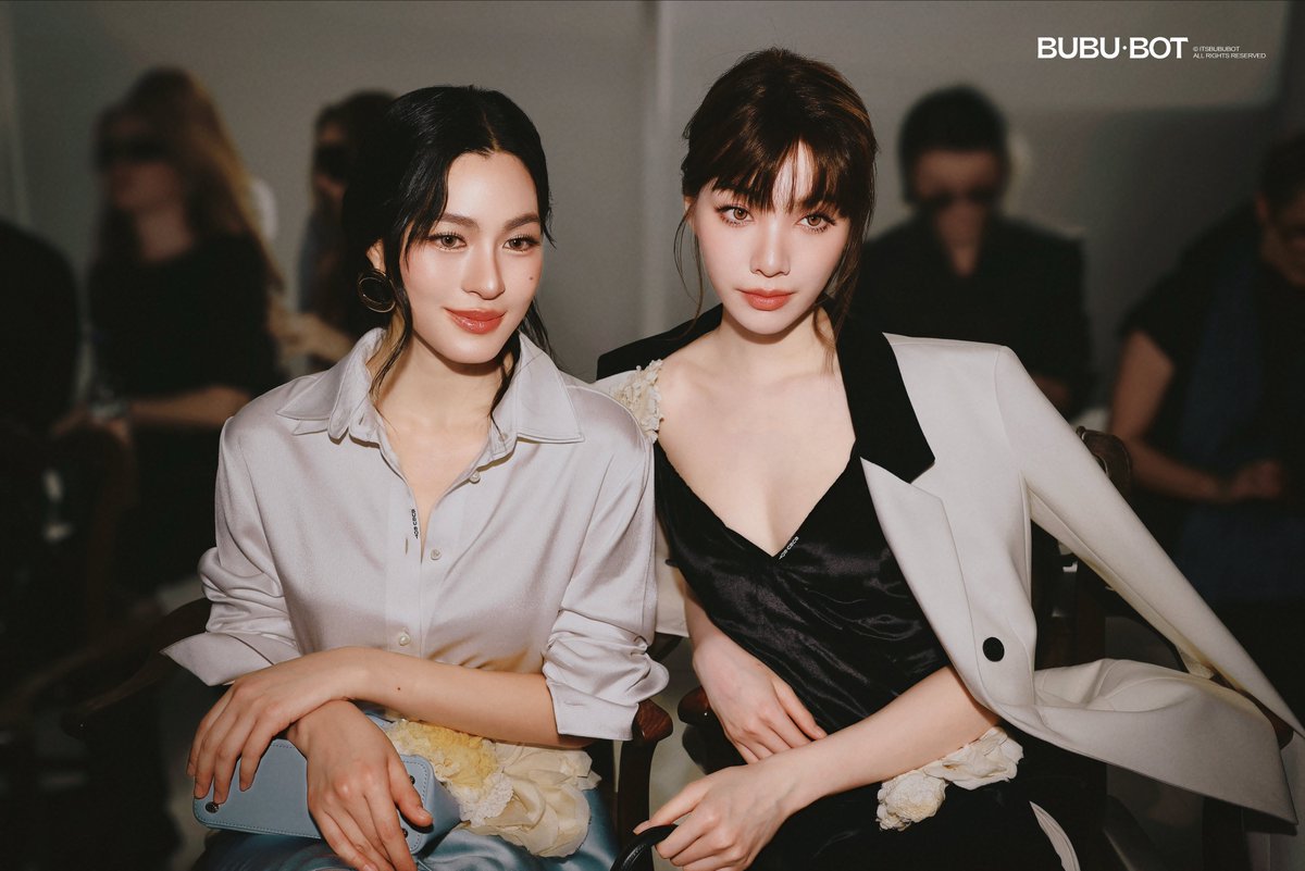 ZaGy_91's tweet photo. This whole day I've been busy with work so can't do trending as much as I can. I wish LingOrm and Dior all the best! ✨🌟💜

LINGORM BA DIOR AT PFW 
#DiorSummer27xLingOrm https://t.co/E730NE0Kx8