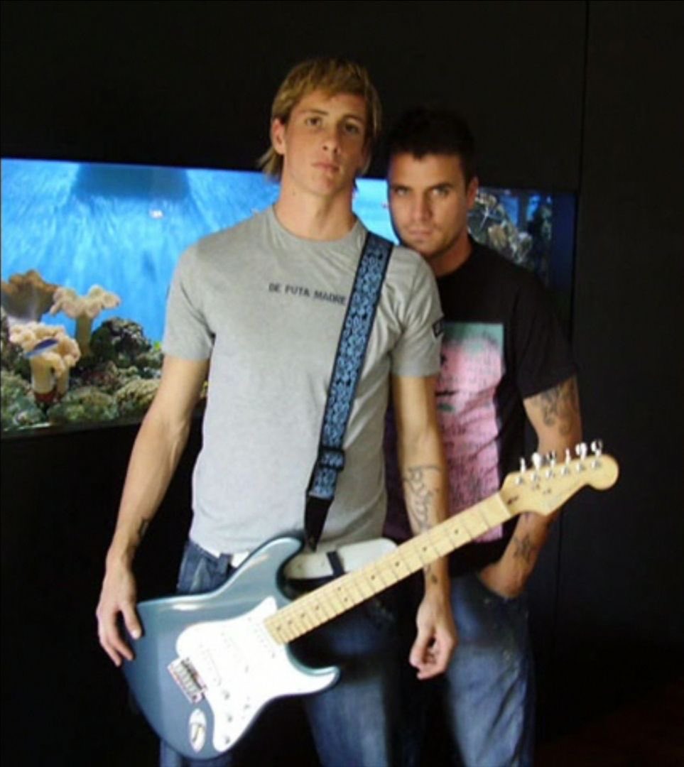 redrosealbum's tweet photo. friend asked if it was band AU, no just based on images of Fernando with a guitar and he can’t play lol but it looks cool https://t.co/4MvJiQ1s3R