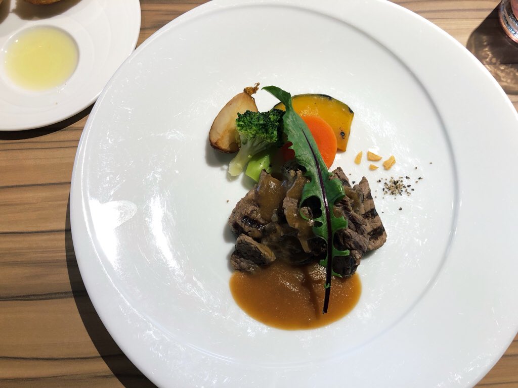 miya_ji's tweet photo. これは誕生日ランチ！4枚目は誕生日ディナー！差！ https://t.co/vifjz9iK1q