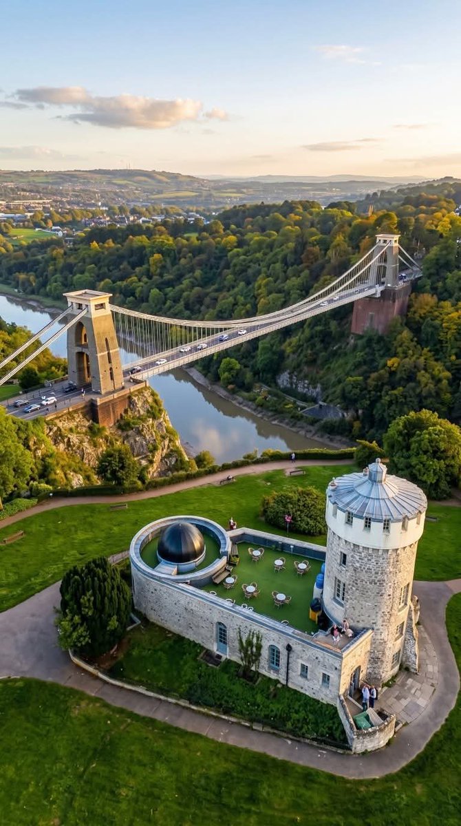 WorldCityX's tweet photo. 📍Bristol, England 🇬🇧 https://t.co/3nRhljMIDb