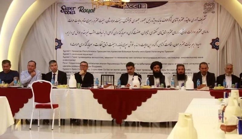 KabulTimesDaily's tweet photo. Traders from Afghanistan and Kazakhstan signed contracts worth $20 million during a business meeting aimed at strengthening commercial ties between the two sides.
The Herat governor's press office said in a statement on Tuesday that the agreements were signed in the… https://t.co/M4neB89UTe