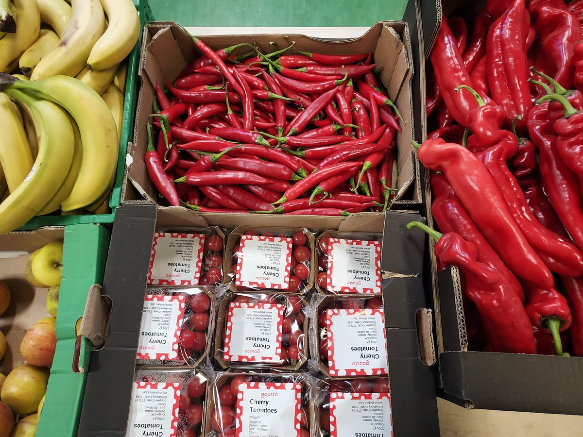 WolvesCouncil's tweet photo. Find out how the council is working with @GatisCommunity to  help residents access tonnes of good food every month, which would otherwise have been thrown away by major supermarkets. Read all about it here: 
https://t.co/kMO1pUpcLF

#FundedbyUKGovernment https://t.co/pPm9kCzY5X