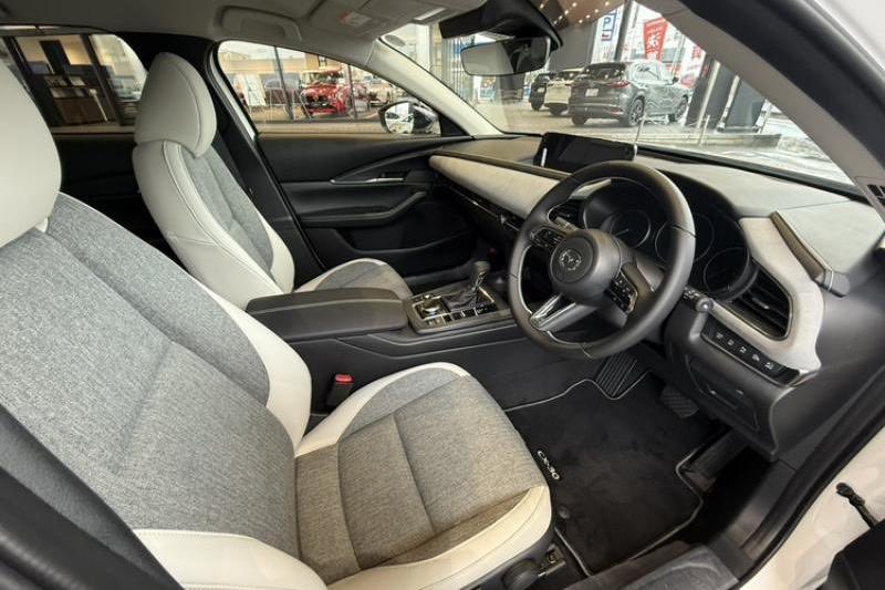 YamaguchiMazda's tweet photo. 試乗車のご案内☆彡【岩国店】
CX-30 AirEdition  スノーフレイクホワイトパールマイカ

商品改良に伴いNEW試乗車です♩

詳細はこちら☆...
[続きを見る]⇒ https://t.co/AaLtjTuNf3

#山口マツダ #MAZDA #山口 #マツダ #CX30 #試乗車 https://t.co/lyMUUPMa5O