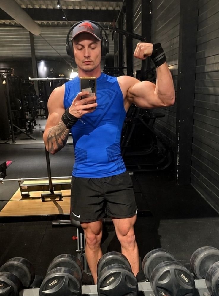 AlphaCharlie28's tweet photo. Your alpha has arrived.

#Findom #Findomnl #cashmaster https://t.co/tOOmCNgC7n