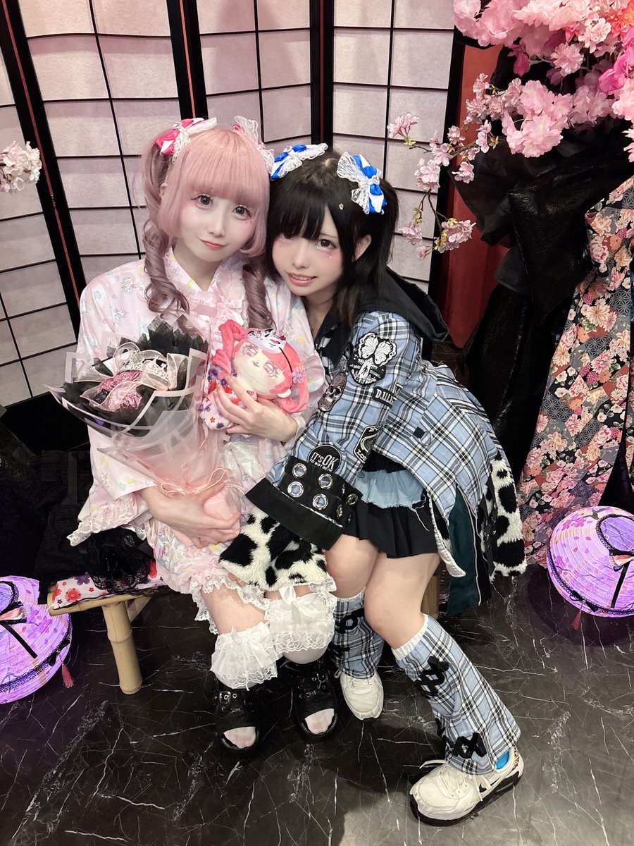 Mio_monster's tweet photo. うちのお姉ちゃんは国宝レベルに可愛い https://t.co/ewXczwsf5K