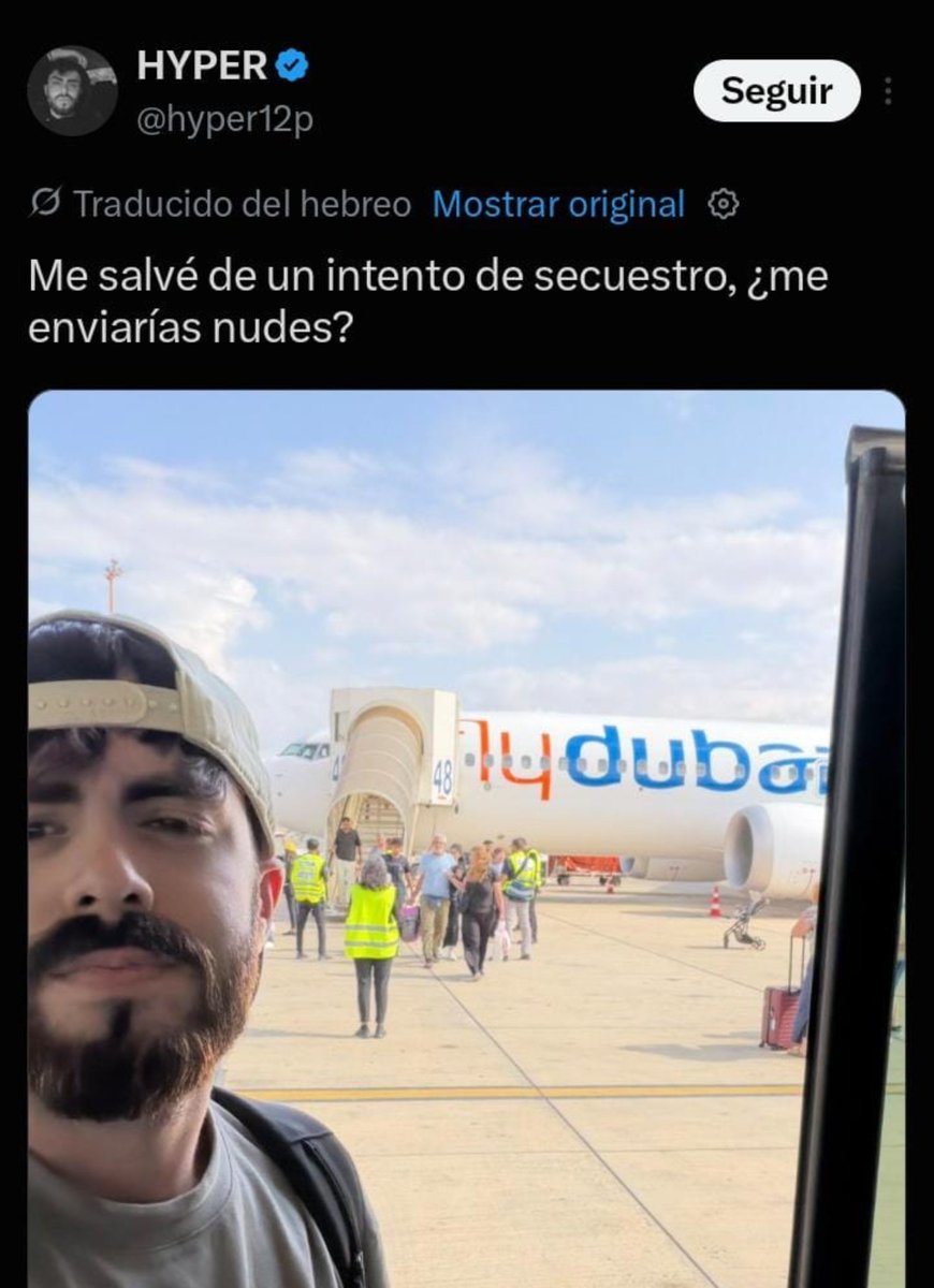 therealbuni's tweet photo. Un israeli aprovecho que sobrevivio al atentado del avion para ver si alguna mina le daba bola https://t.co/djjY56A1xH