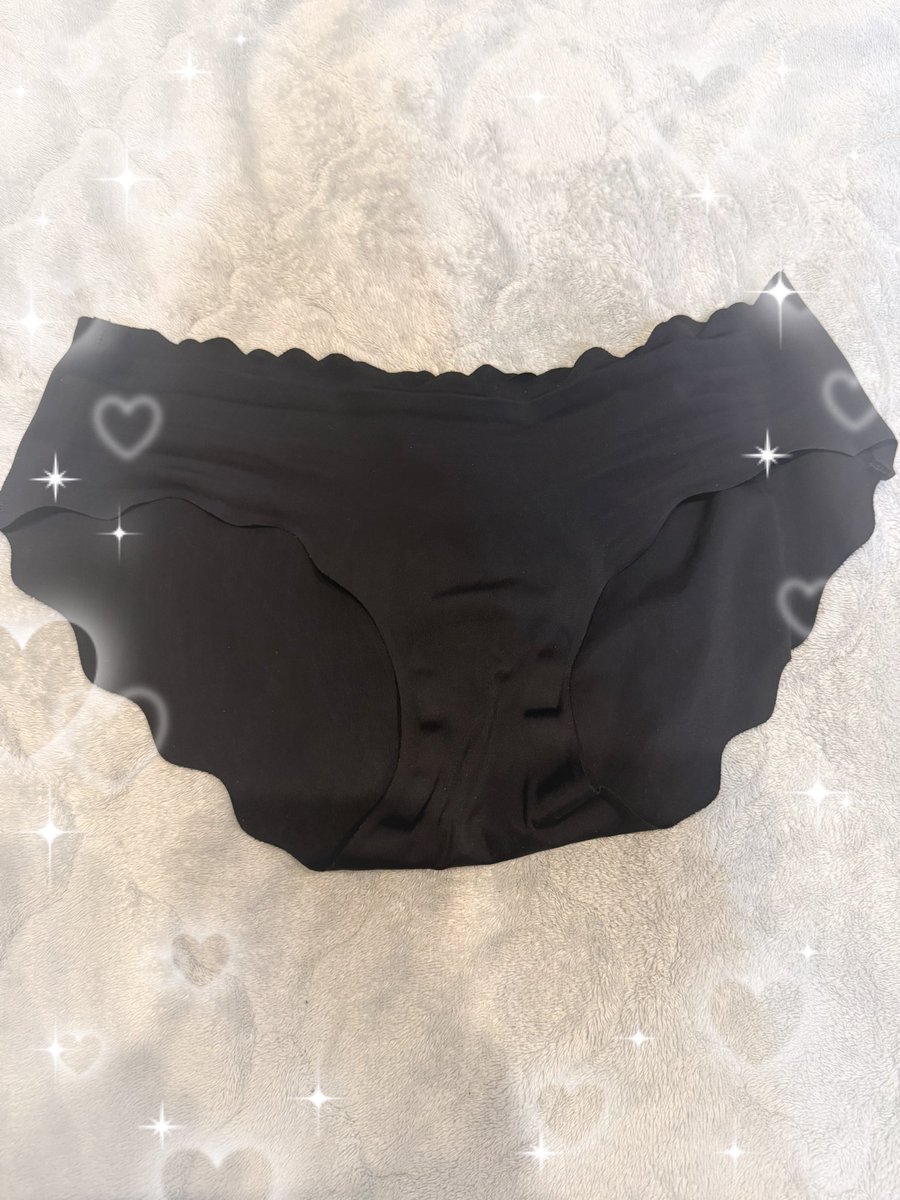 miumiul2l2's tweet photo. 覚えていただいておりますでしょうか🥹
お久しぶりのゲリラ販売です🎀✨
シンプルで生地がサラサラな
シームレスショーツになります🩷
送料込み1800円です🙇🏻‍♀️🩷
DMお待ちしてますっ( ˊᵕˋ )✩‧₊˚
#パンツ売ります #下着売ります #売り子 https://t.co/fAyVFRfNtn