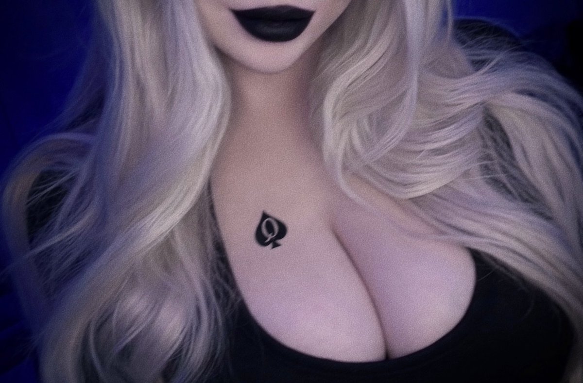 bellabunnieee's tweet photo. you need a snowbunny to ruin you https://t.co/daidHPwZ47
