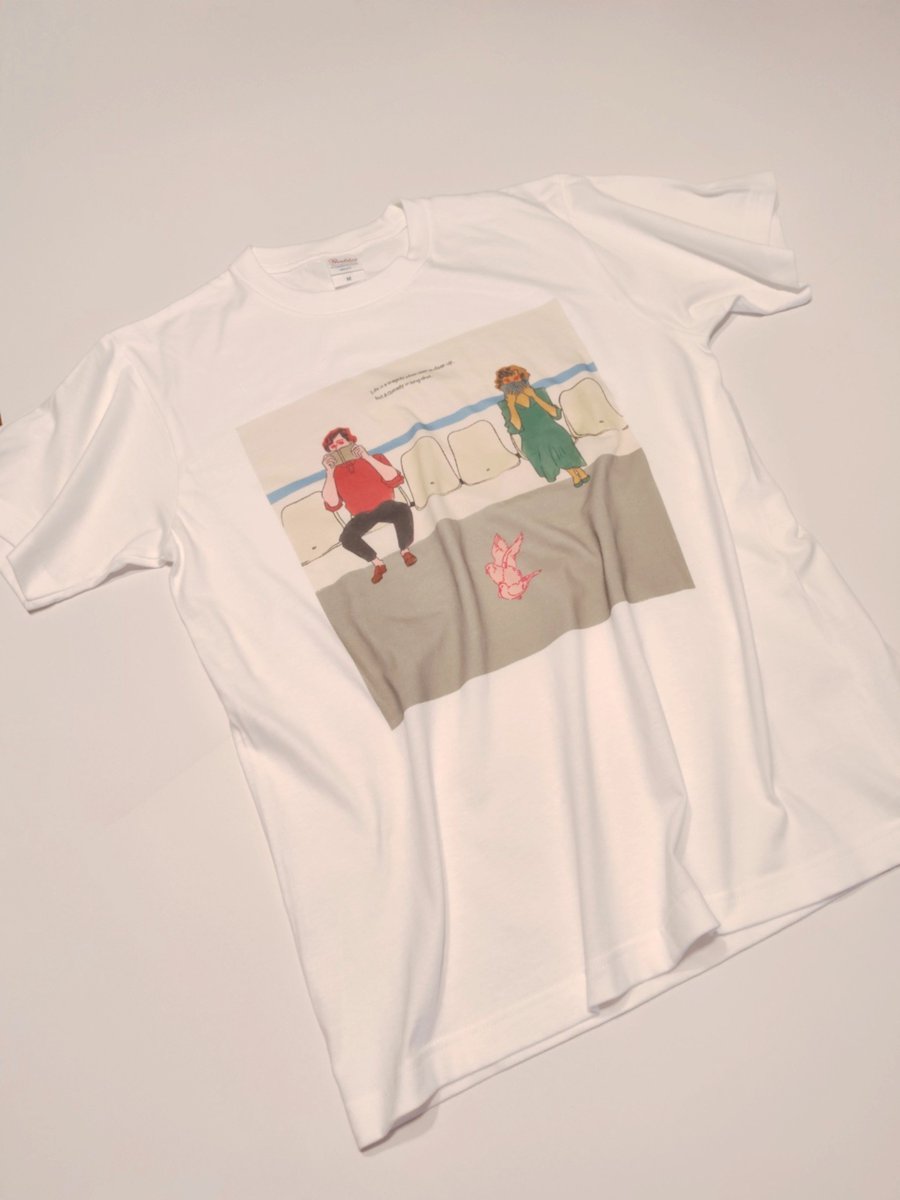 WMuuko's tweet photo. やっとTシャツ作りました！
「駅」M/Lサイズ
去年は10月でも暑くて半袖だったのに…どうして今年は寒いんだぁァァァ〜待ってよ夏。
#Tシャツ
#寒い
#待ってよ夏 https://t.co/zOkLFhUCOb