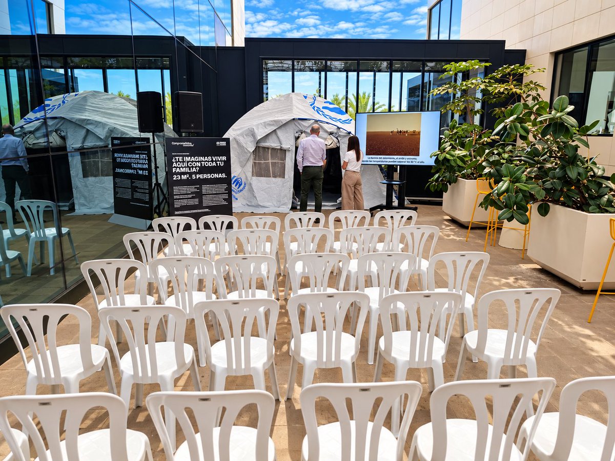 Sandships's tweet photo. Ayer compartí una charla en TEMPE Inditex sobre innovación en los campamentos de población refugiada saharaui, educación y el papel fundamental de la mujer saharaui.
Gracias a EACNUR y TEMPE por la invitación y por su compromiso social, humanitario y con la sostenibilidad. https://t.co/Ckd7Dzeqyz