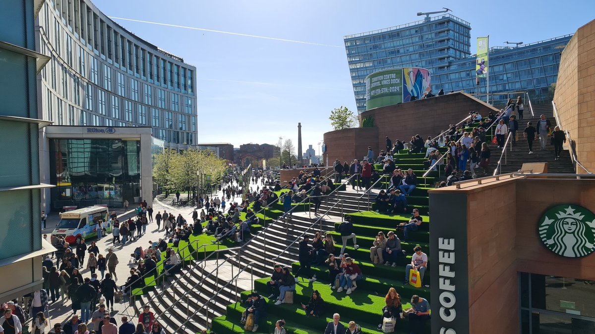 scousescene's tweet photo. Liverpool ONE has recorded its busiest summer to date, welcoming an average of more than three-quarters of a million visitors each week during the school holidays. 🛍️

Read more in the comments... https://t.co/fsXkihjrG0